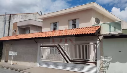 Casa para Venda em Cajamar, Jordanésia (Jordanésia), 3 dormitórios, 1 suíte, 3 banheiros, 7 vagas