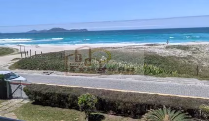Imperdível oportunidade: Casa à venda em Cabo Frio-RJ, bairro Foguete. 3 quartos, 1 suíte, 3 banheiros, 1 vaga.