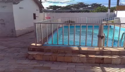 Casa (tipo apartamento) em Condomínio à Venda em Cabo Frio - Parque Burle
