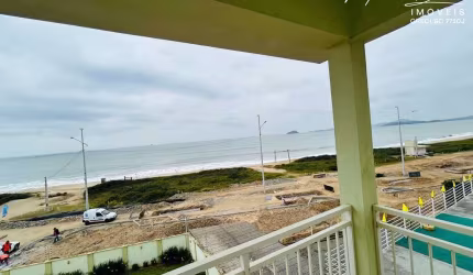Casa com 4 dorms, Centro, Balneário Piçarras - R$ 4.5 mi, Cod: 260
