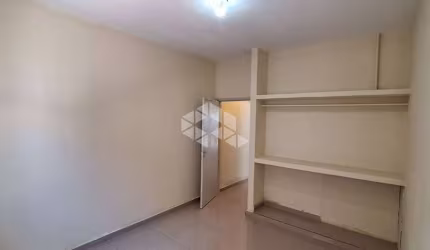 CASA 01 DORM. 02 VAGAS, P/ VENDA NA ZN 01 DA OCIAN (400 MTS DA PRAIA) PRAIA GRANDE SP.