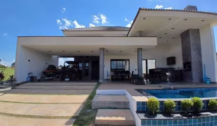 Casa a venda com 3 suítes no condomínio Riviera de Santa Cristina 13, Paranapanema