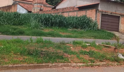 Area nobre para construir morar ou vender.