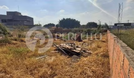 Oportunidade! Terreno de 387m² à Venda no Parque Gabriel