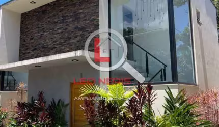 Casa em Condomínio fechado Próximo a Praia de Boissucanga.