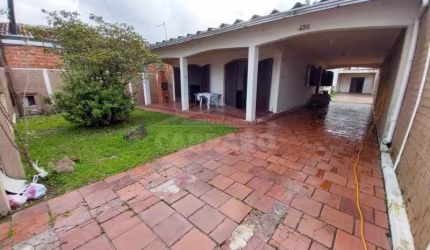 Casa e Terreno Amplos em Excelente Localização