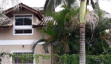 Sobrado para Locação em Barra Velha, Itajuba, 4 dormitórios, 2 suítes, 4 banheiros