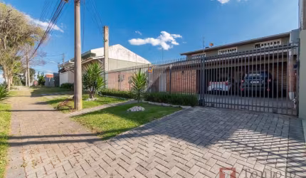 Casa em Parolin  -  Curitiba