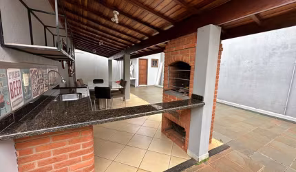 Casa à venda no bairro Jardim Rosana em Araras/SP