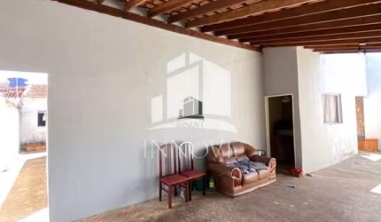 Casa com 3 quartos à venda no Jardim Aclimação, Araçatuba  por R$ 240.000