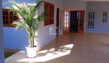 CASA À VENDA