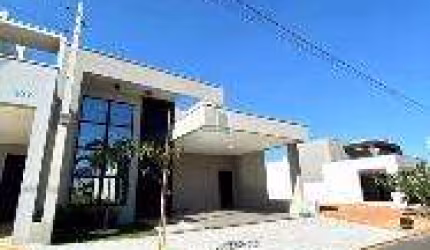 CASA MODERNA EM CONDOMÍNIO FECHADO