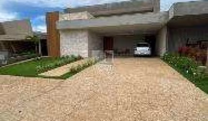 Casa em Condomínio a Venda no bairro Iporã - Araçatuba, SP