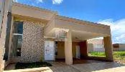 Casa em Condomínio a Venda no bairro Aviação - Araçatuba, SP