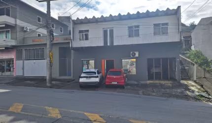 Sala Comercial  no Bairro Escola Agricola