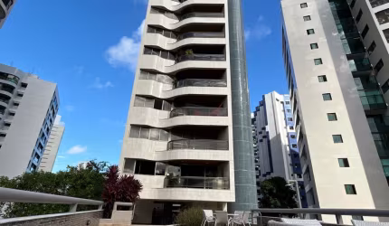 4 quartos no Parnamirim, 160 metros de área útil.