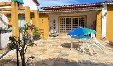 Casa para venda com 4 quartos - Vilas do Atlântico