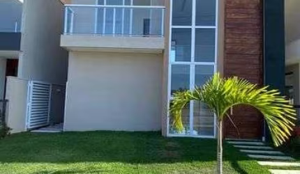 Linda casa em condomínio
