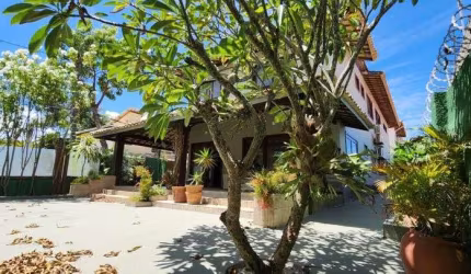 Casa na Priscila Dultra para venda tem 320 metros quadrados com 4 quartos sendo três suítes.