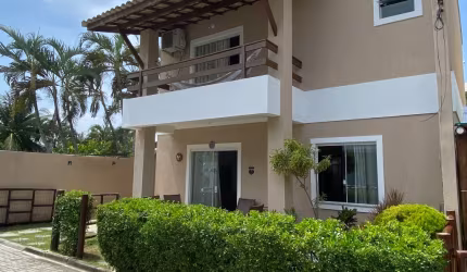 Casa em Condomínio, 04 Quartos  Mobiliada