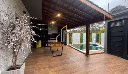 Sobrado impecavel com fundos para area preservada