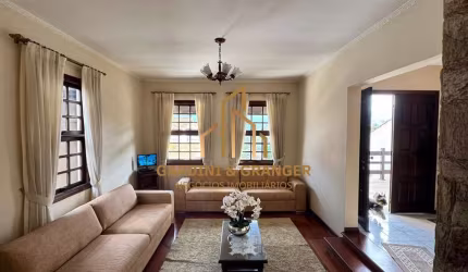 SOBRADO DE 500 m² A VENDA NA VILA SUISSA EM MOGI DAS CRUZES.