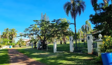 Casa no condomínio Parque Nautico para venda com 3 quartos, sendo 1 suíte, 250m²