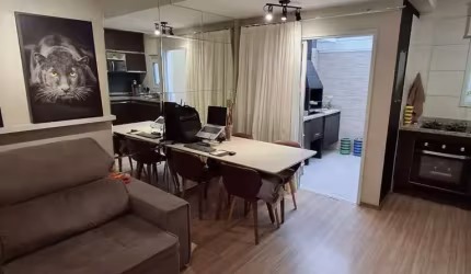Casa no condomínio Condomínio Residencial Living Sabará para venda com 2 quartos, sendo 2 suítes, 68m²