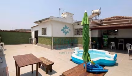 Casa à venda, totalmente LINEAR no bairro Paraíso / Santa Efigênia.