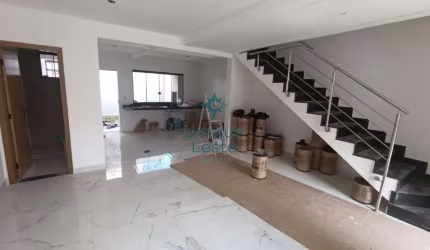 Casa à venda 3 Quartos, 1 Suite, 5 Vagas, 122M², Liberdade, Santa Luzia - MG