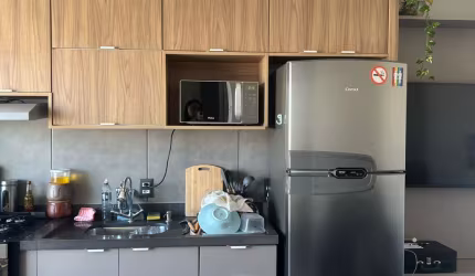 Apartamento com 02 dormitórios e garagem