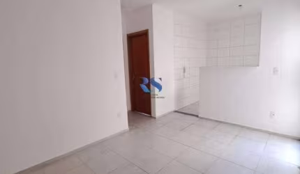 Alugue Apartamento com área privativa e 02 Quartos no Centro de Justinopolis
