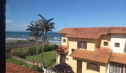 Apartamento quadra mar com 02 dormitórios