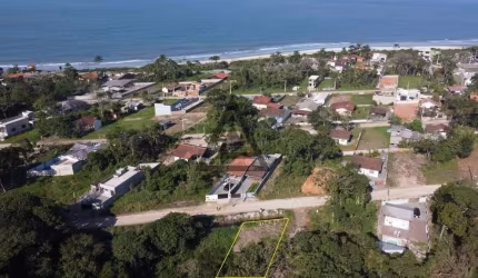 TERRENO 450m², A APENAS 300M DO MAR