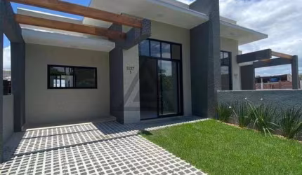 CASA MODERNA COM ÓTIMO PADRÃO DE ACABAMENTO!
