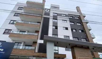APARTAMENTO APENAS 300 METROS DO MAR