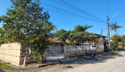 CASA NO EIXO COMERCIAL EXCELENTE LOCALIZAÇÃO
