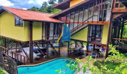 CASA EM CONDOMINIO - VISTA PARA O MAR - ESCRITURA DEFINITIVA. PORTEIRA FECHADA.