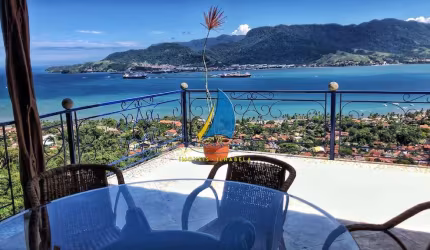 CASA EM ILHABELA - VISTA PANORÂMICA PARA O MAR