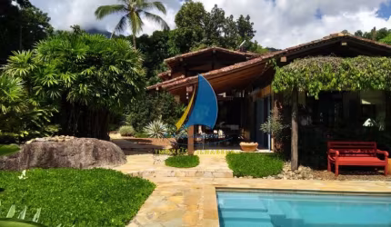 CASA CHARMOSA - BOA LOCALIZAÇÃO