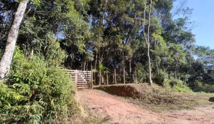 Terreno à venda no Centro, Juquitiba  por R$ 220.000