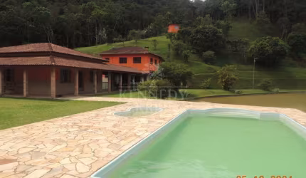 Chácara / sítio com 3 quartos à venda no Centro, Juquitiba  por R$ 1.125.000