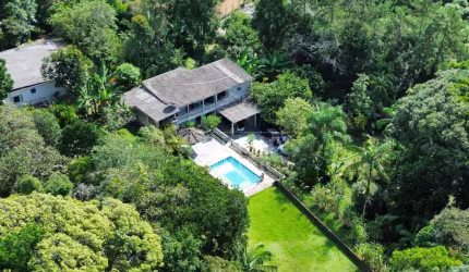 Chácara / sítio com 5 quartos à venda no Centro, Juquitiba  por R$ 370.000