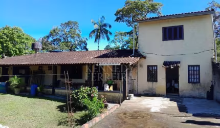 Chácara / sítio com 3 quartos à venda no Centro, Juquitiba  por R$ 330.000