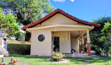 Chácara / sítio com 5 quartos à venda no Centro, Juquitiba  por R$ 500.000