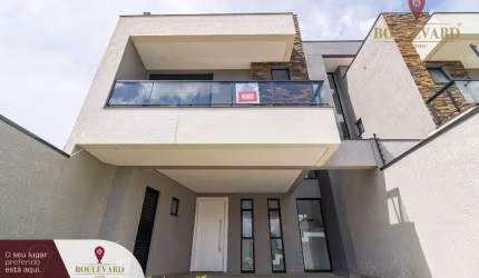 Sobrado Triplex novo, com 3 dormitórios à venda, 159 m² por R$ 979.000 - Capão da Imbuia - Curitiba/PR