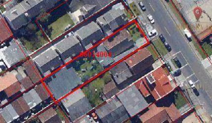 Terreno com duas casas, zoneamento SE-CF,  à venda, 600 m² por R$ 1.380.000 - Jardim das Américas - Curitiba/PR