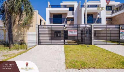 Sobrado com amplo quintal e 4 dormitórios à venda, 168 m² por R$ 1.350.000 - Jardim das Américas - Curitiba/PR