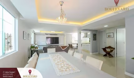 Casa com amplo quintal, piscina e 4 dormitórios à venda, 252 m² por R$ 1.850.000 - Guabirotuba - Curitiba/PR