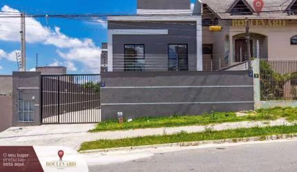 Sobrado novo em condomínio fechado com terraço e 3 dormitórios à venda, 135 m² por R$ 880.000 - Tingui - Curitiba/PR